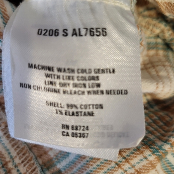 Columbia Women's Plaid Shirt in Tan and Green, Size Medium - Picture 4 of 5